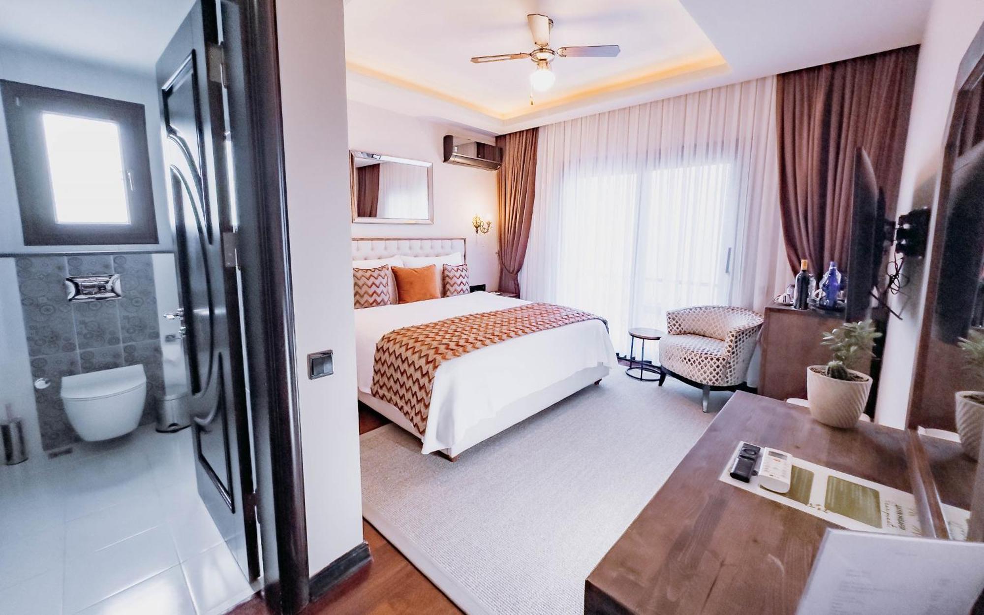 Doors Urla Hotel & Bungalows อิซมีร์ ภายนอก รูปภาพ