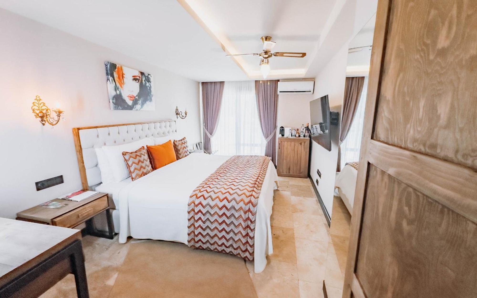 Doors Urla Hotel & Bungalows อิซมีร์ ภายนอก รูปภาพ