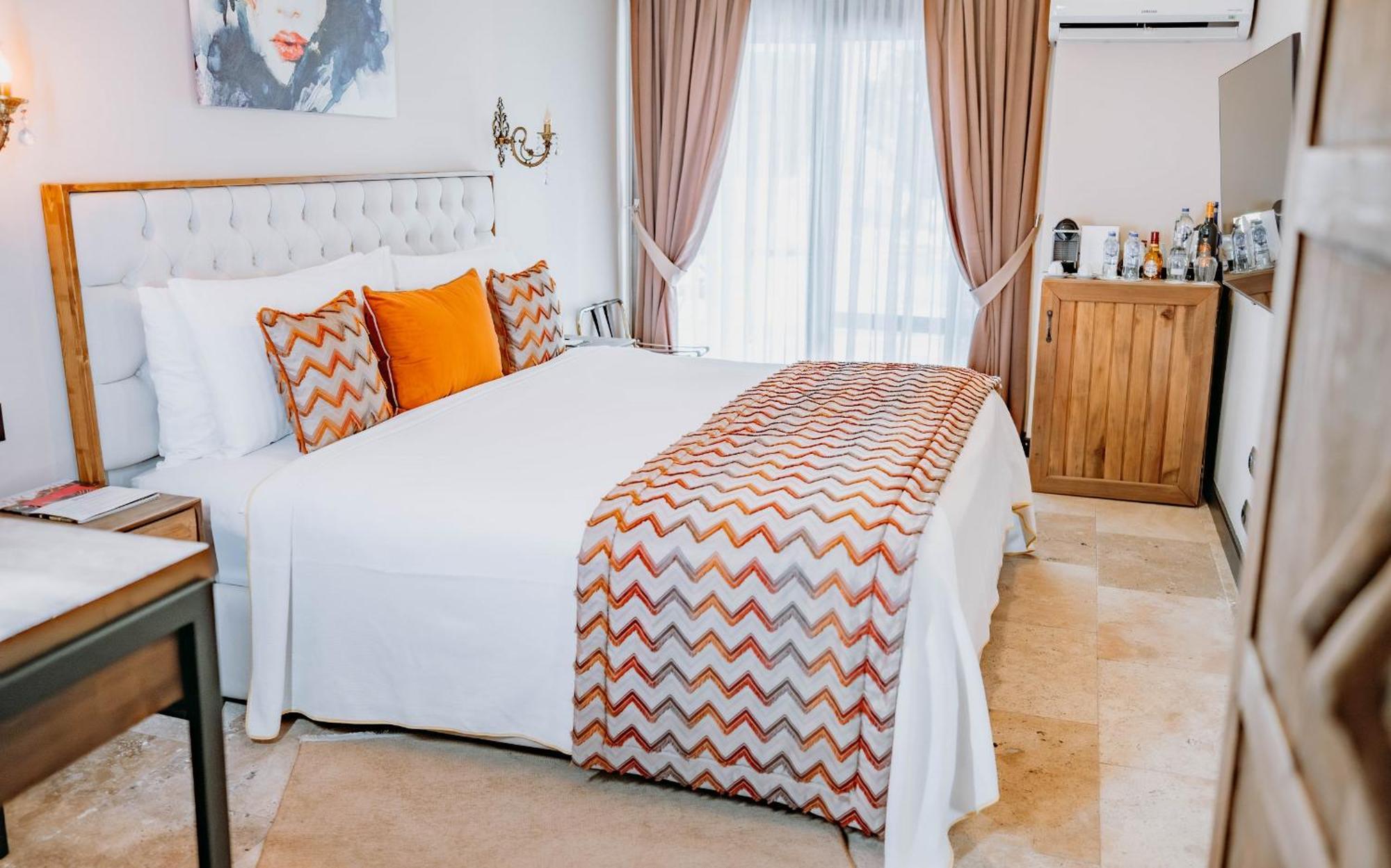 Doors Urla Hotel & Bungalows อิซมีร์ ภายนอก รูปภาพ