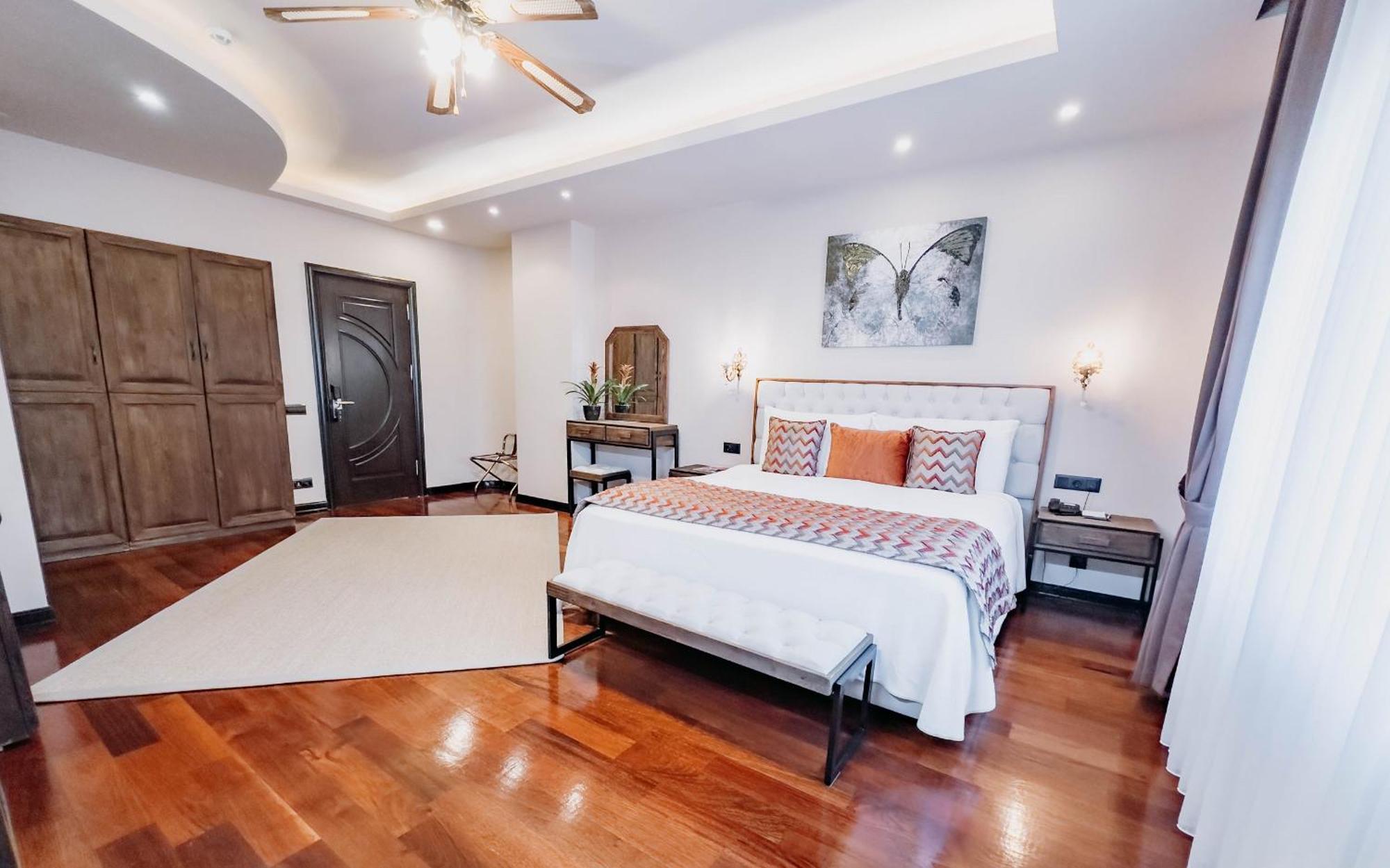Doors Urla Hotel & Bungalows อิซมีร์ ภายนอก รูปภาพ
