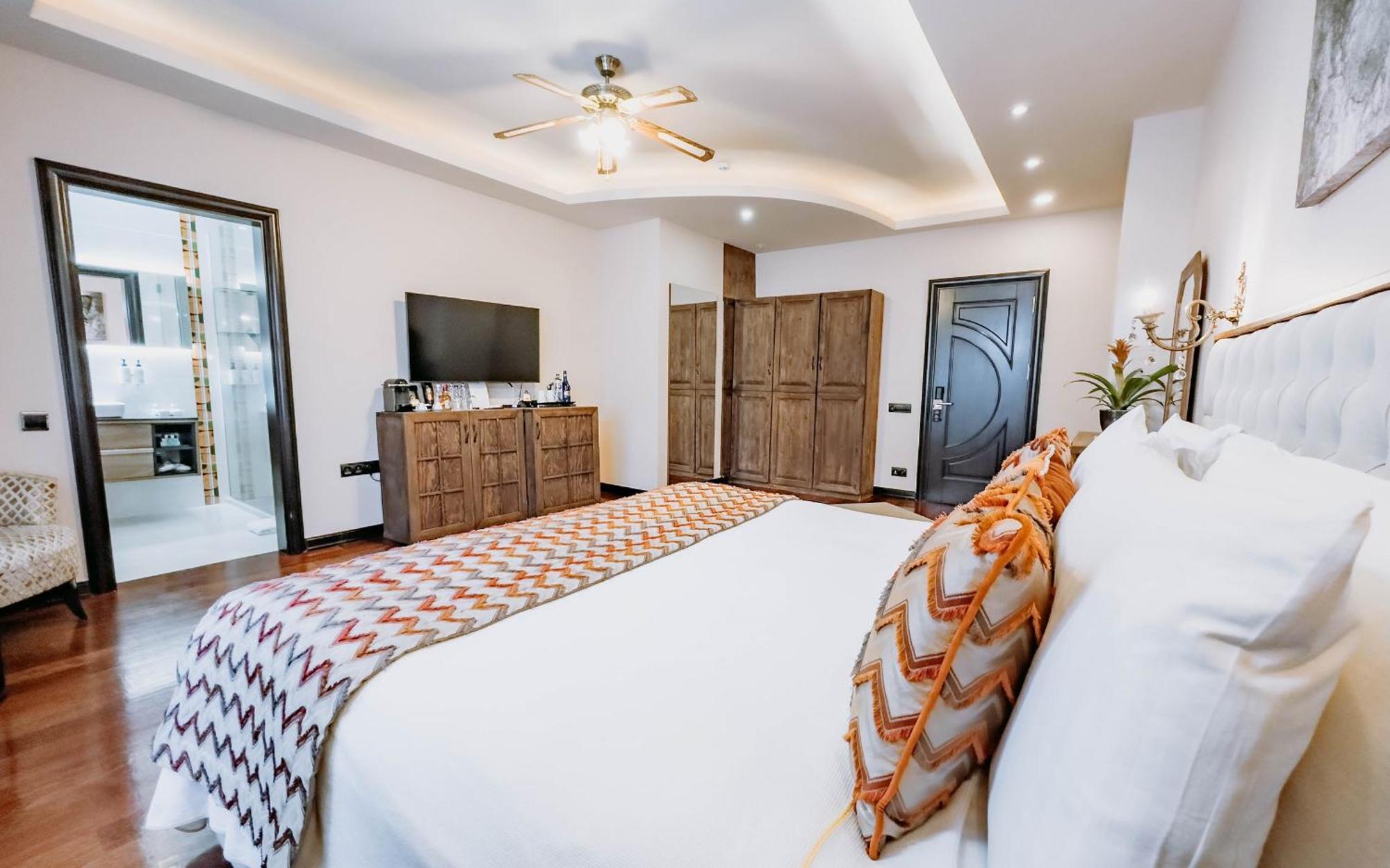 Doors Urla Hotel & Bungalows อิซมีร์ ภายนอก รูปภาพ