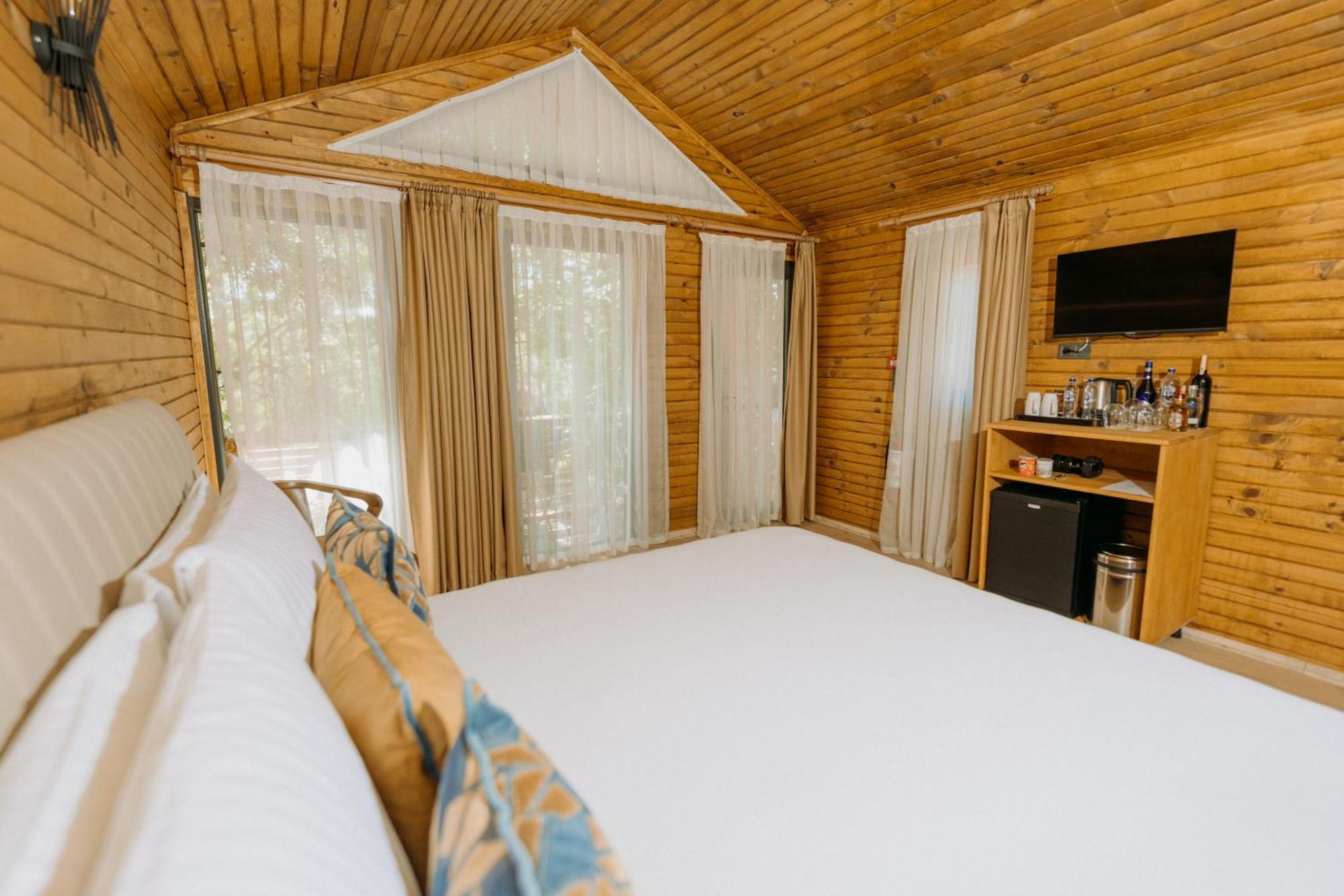 Doors Urla Hotel & Bungalows อิซมีร์ ภายนอก รูปภาพ