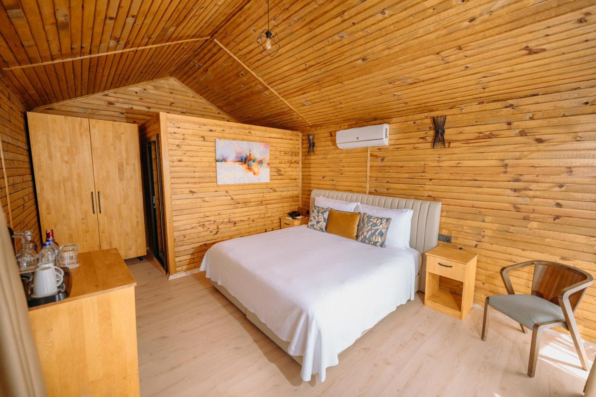 Doors Urla Hotel & Bungalows อิซมีร์ ภายนอก รูปภาพ