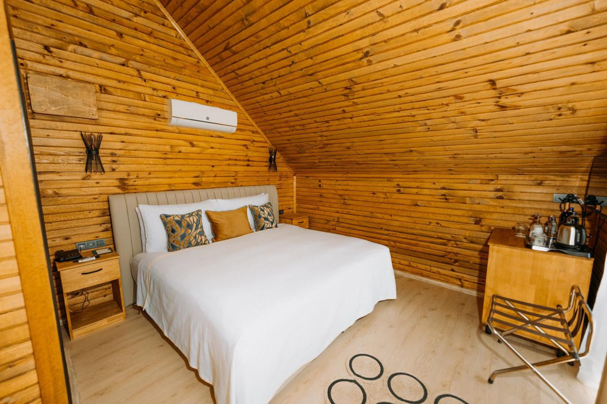 Doors Urla Hotel & Bungalows อิซมีร์ ภายนอก รูปภาพ