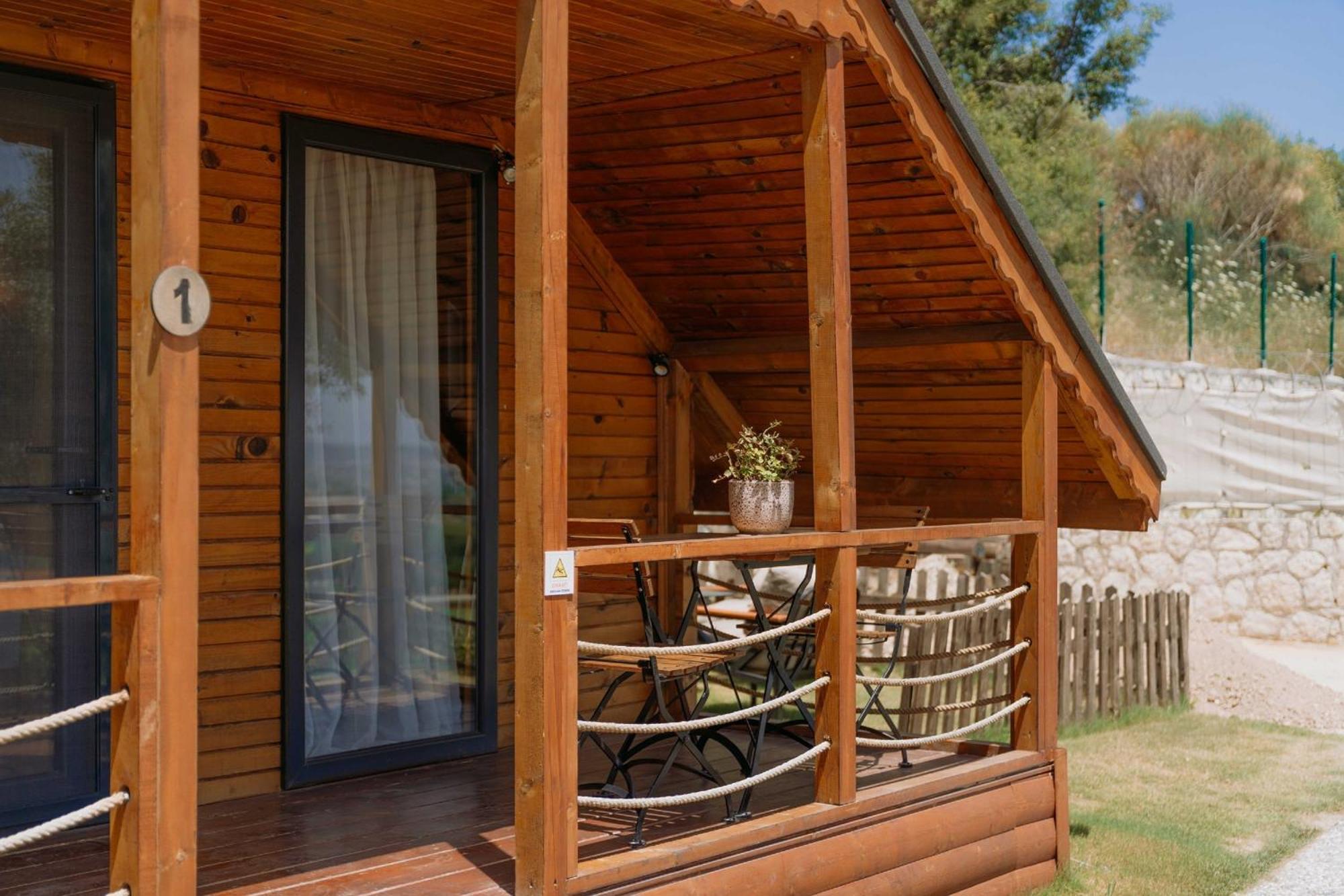 Doors Urla Hotel & Bungalows อิซมีร์ ภายนอก รูปภาพ