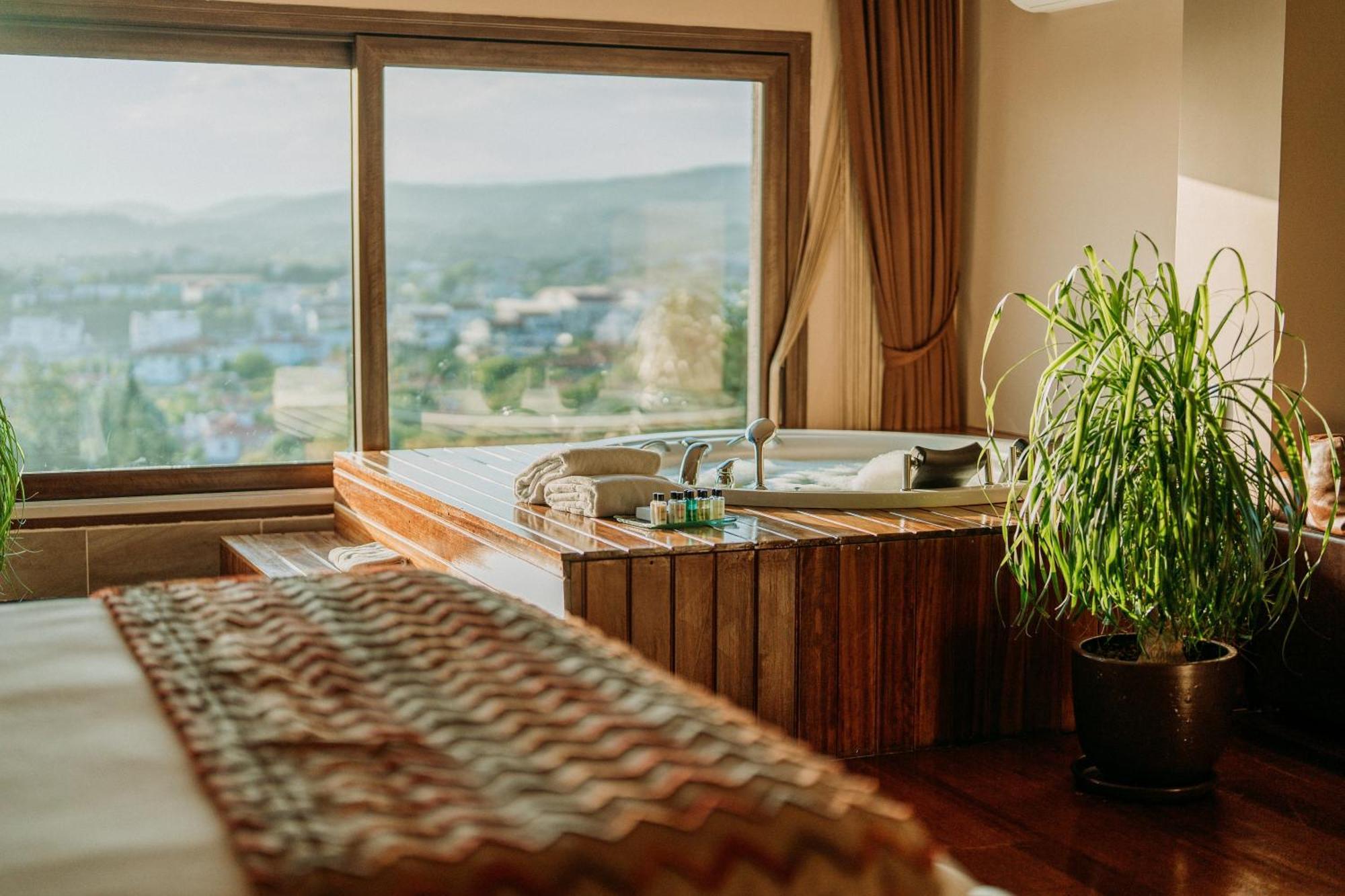 Doors Urla Hotel & Bungalows อิซมีร์ ภายนอก รูปภาพ