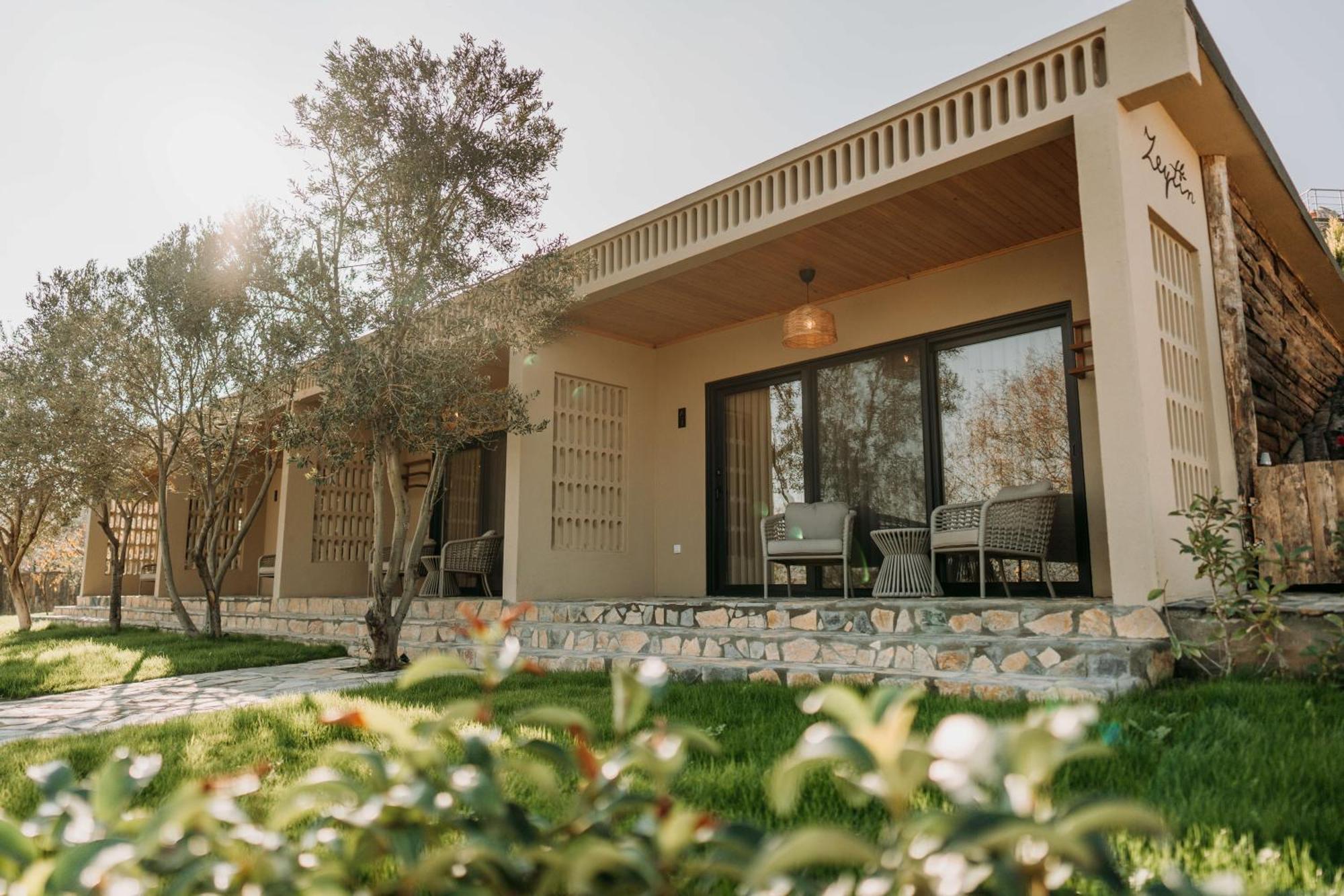 Doors Urla Hotel & Bungalows อิซมีร์ ภายนอก รูปภาพ