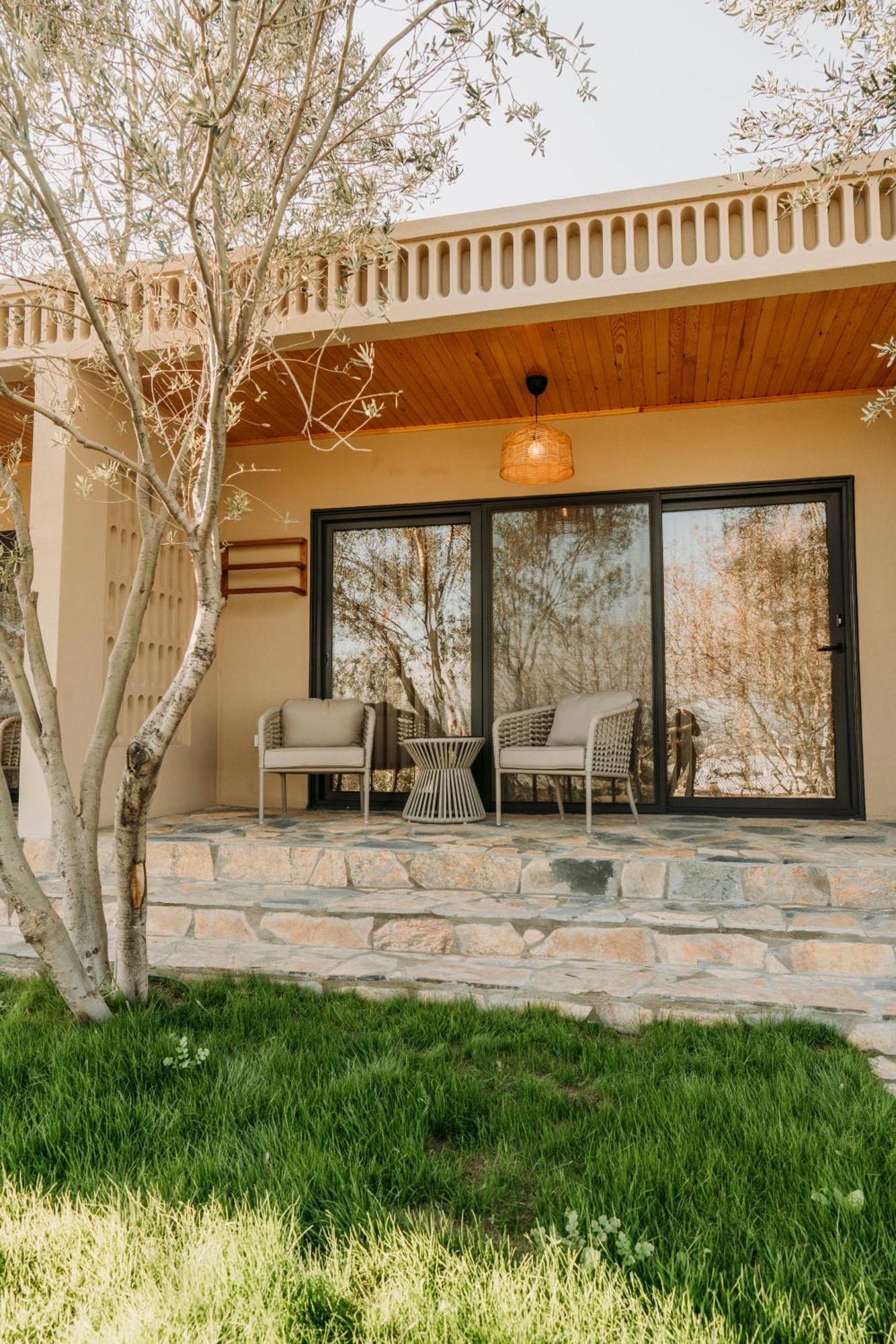 Doors Urla Hotel & Bungalows อิซมีร์ ภายนอก รูปภาพ